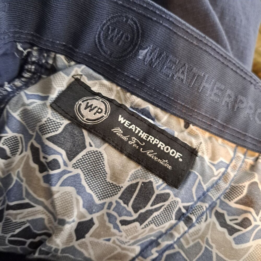 Weatherproof Shorts Mens 40-42"x9.5" Navy Blue Cotton Blend Cargo Stretch Hiking - Picture 3 of 11